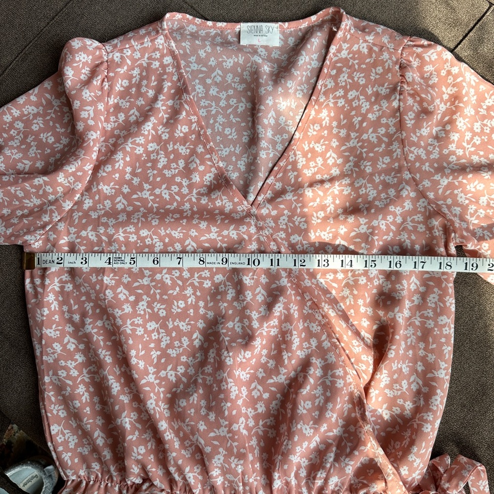 Sienna Sky Floral Blouse Size L - Picture 10 of 11